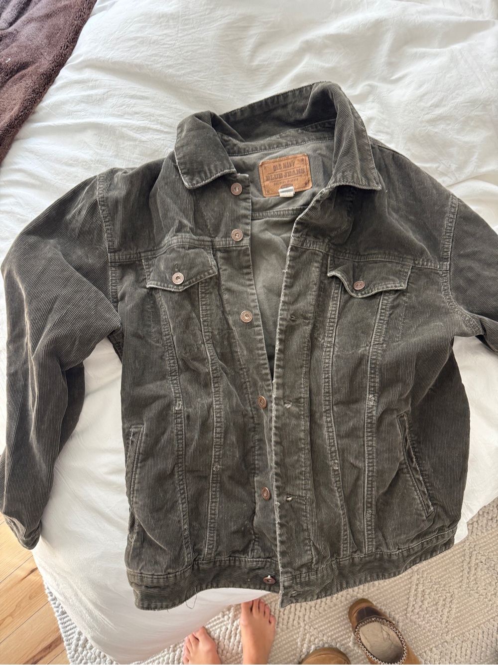 Old Navy Men’s Dark Olive Corduroy Shirt Jacket